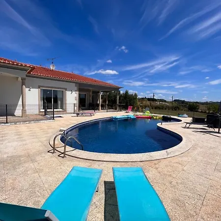 Avec Piscine Privee * Varè