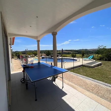 Avec Piscine Privee Varè