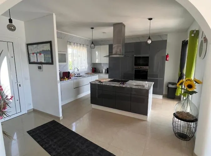 Villa Avec Piscine Privee *